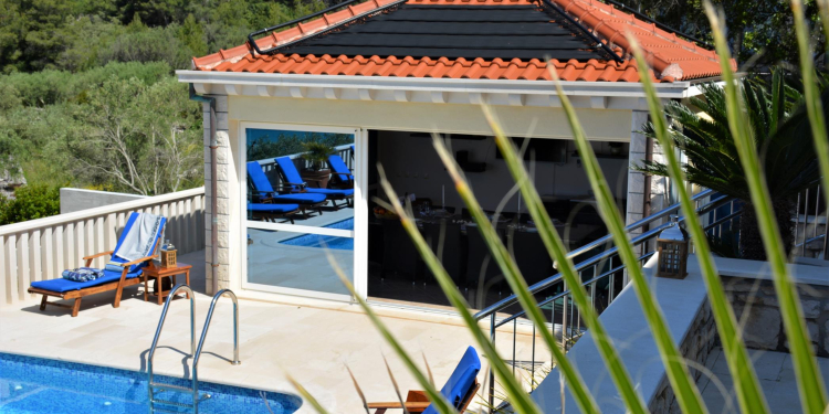 Beachfront Villa Gradina